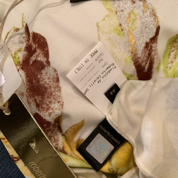Top - NWT, Roberto Cavalli beautiful floral top.